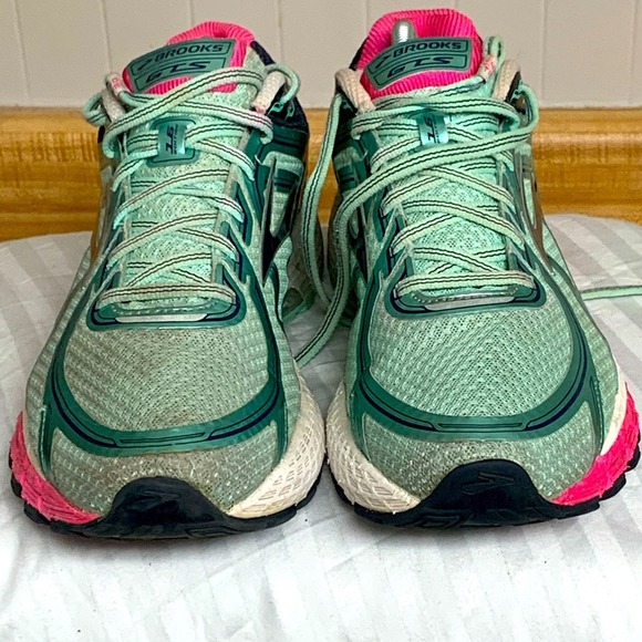 WOMENS BROOKS GTS EDITION 16 RUNNING SHOES SIZE 11 - Picture 3 of 5